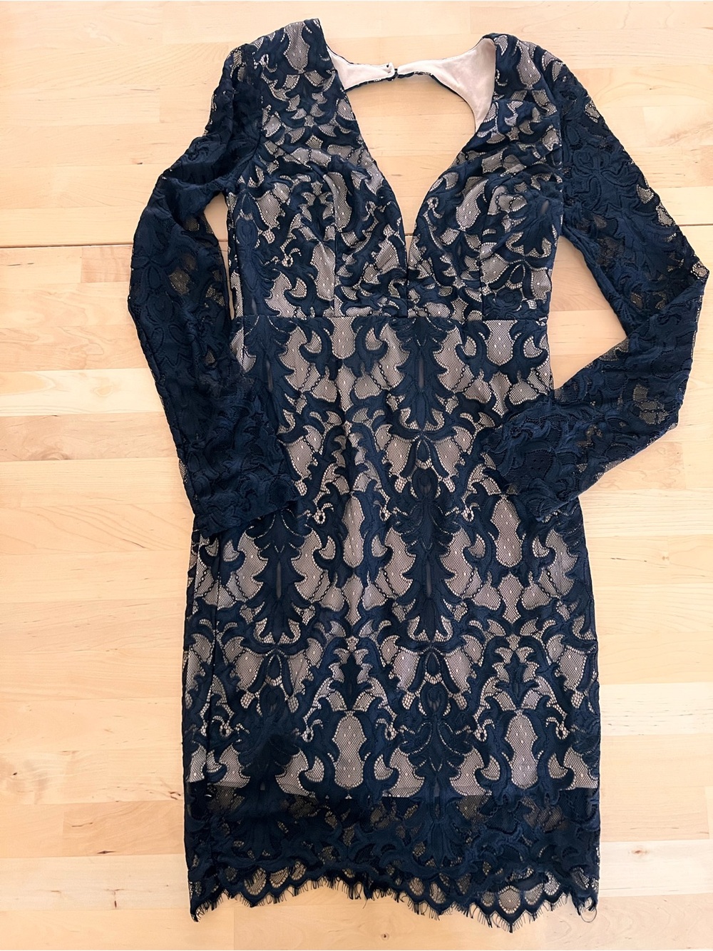 Black Lace Long-Sleeve Sheath Dress